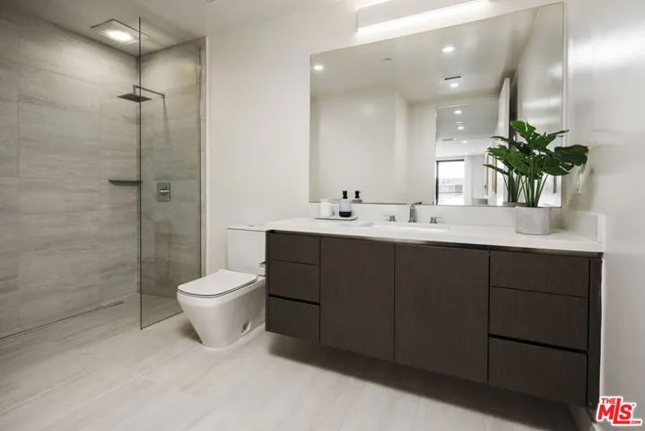 411 S Hamel Road 106, Los Angeles, California 90048