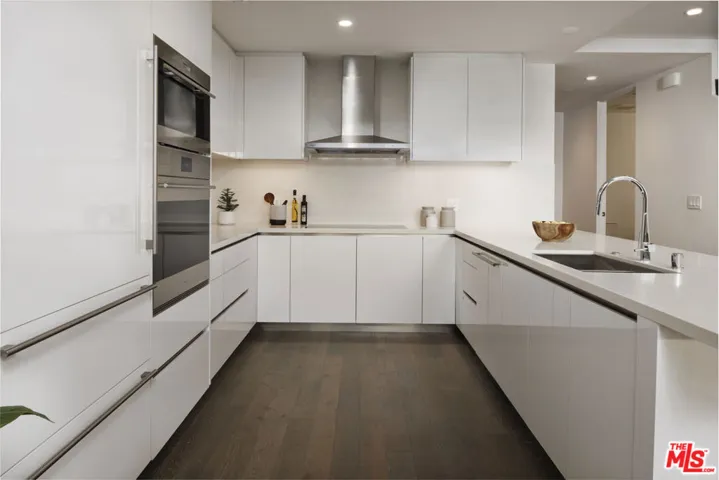 411 S Hamel Road 106, Los Angeles, California 90048