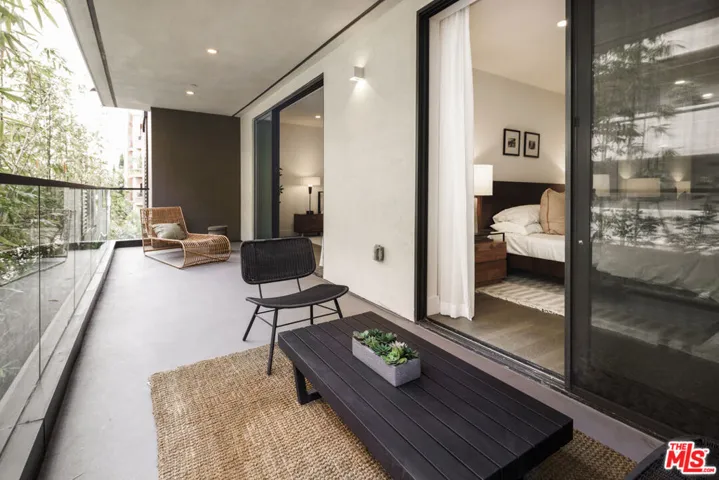 411 S Hamel Road 106, Los Angeles, California 90048