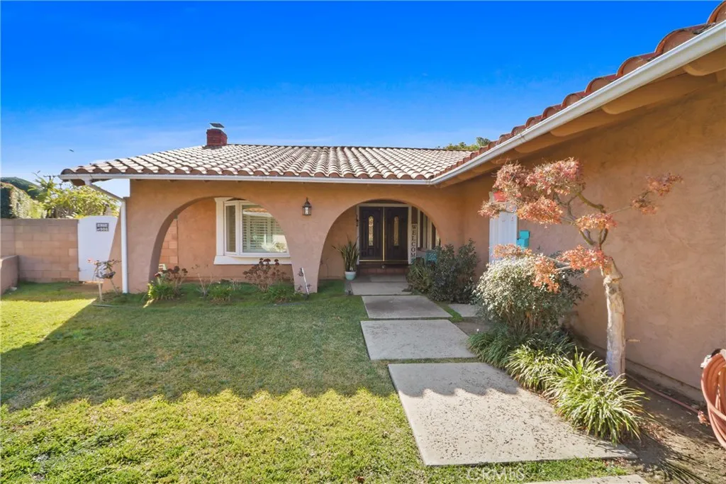 104 N Mangrove Avenue, Covina, California 91724 home-pic-1