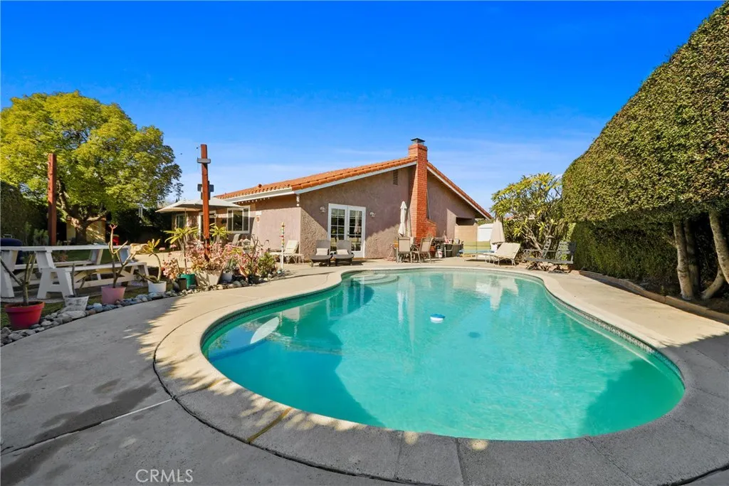 104 N Mangrove Avenue, Covina, California 91724 home-pic-3