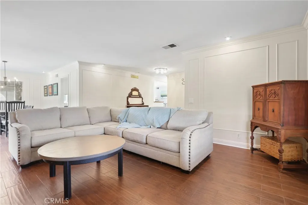 104 N Mangrove Avenue, Covina, California 91724 home-pic-7