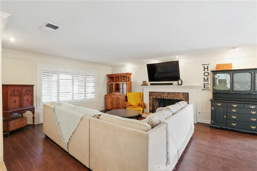 104 N Mangrove Avenue, Covina, California 91724 home-pic-5