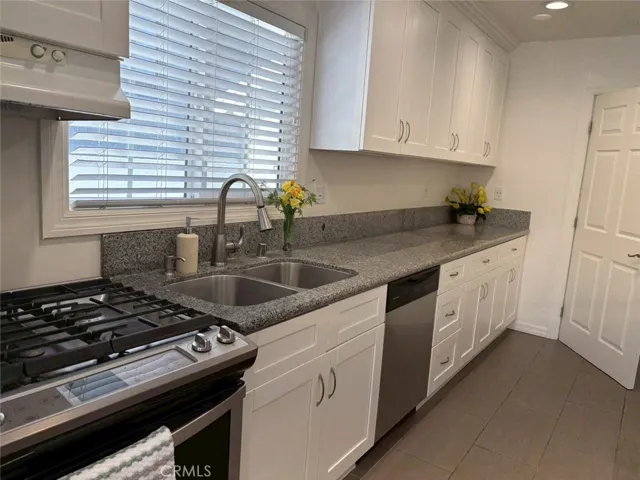 Main Unit Kitchen -1