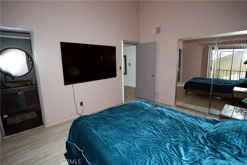 18954 Sherman Way 3, Reseda, California 91335 home-pic-20