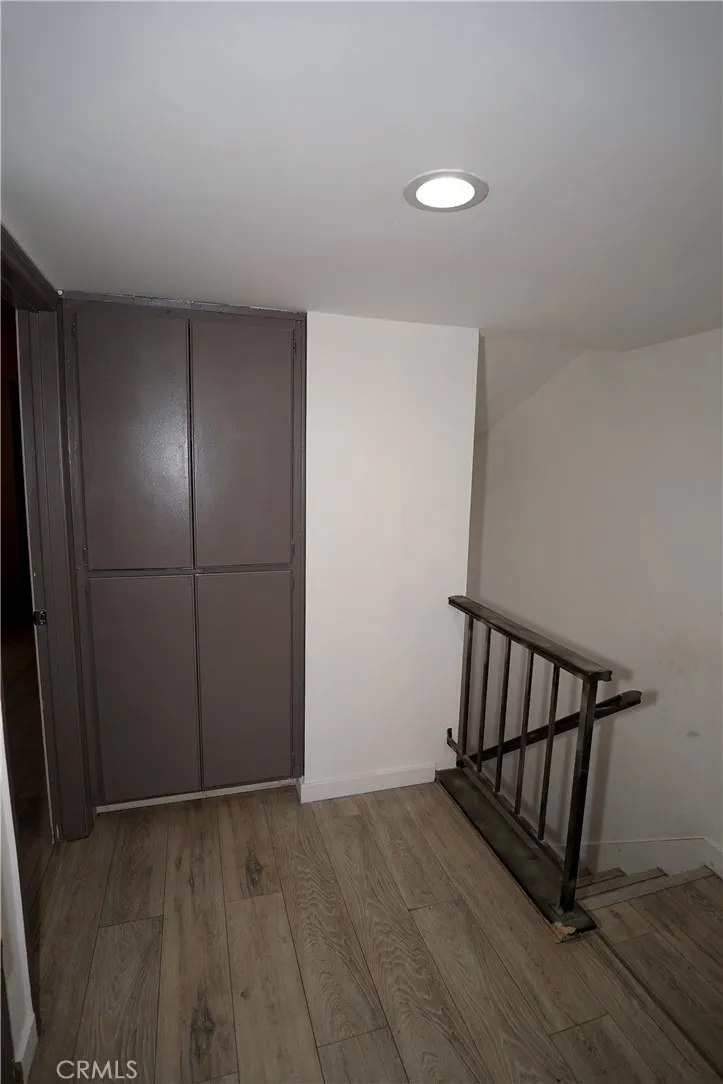 18954 Sherman Way 3, Reseda, California 91335 home-pic-17