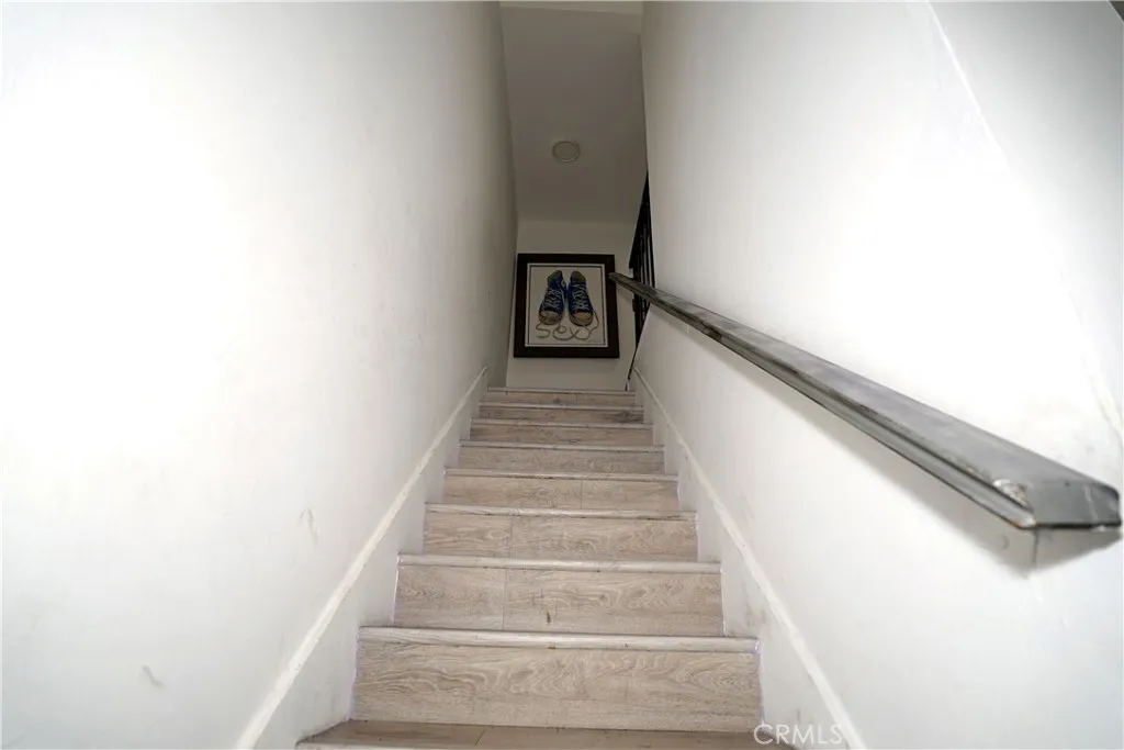 18954 Sherman Way 3, Reseda, California 91335 home-pic-15