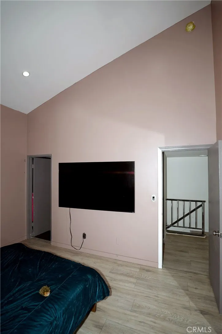 18954 Sherman Way 3, Reseda, California 91335 home-pic-19
