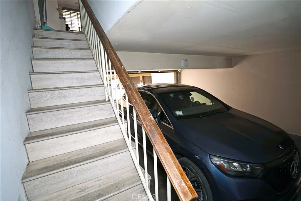18954 Sherman Way 3, Reseda, California 91335 home-pic-43
