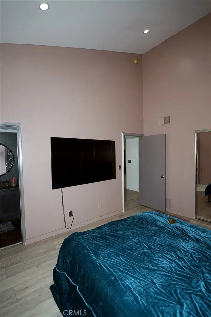 18954 Sherman Way 3, Reseda, California 91335 home-pic-21