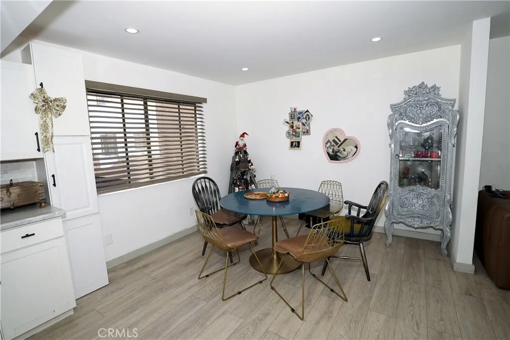 18954 Sherman Way 3, Reseda, California 91335 home-pic-8