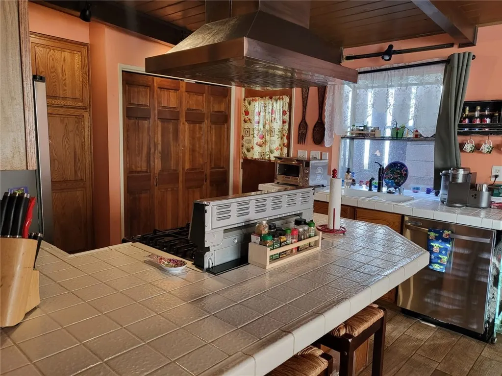 2610 Zanja View, Mentone, California 92359 home-pic-6