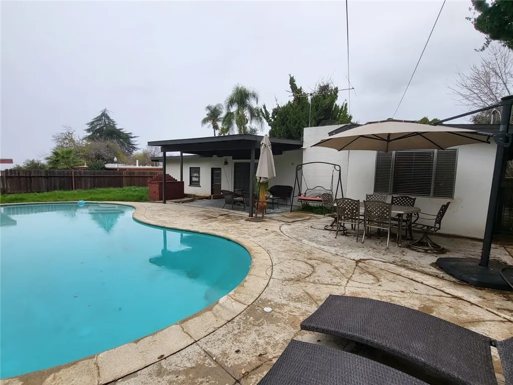 2610 Zanja View, Mentone, California 92359 home-pic-17