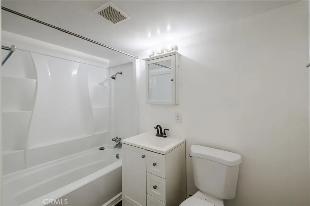 18703 Crenshaw Boulevard, Torrance, California 90504 home-pic-15