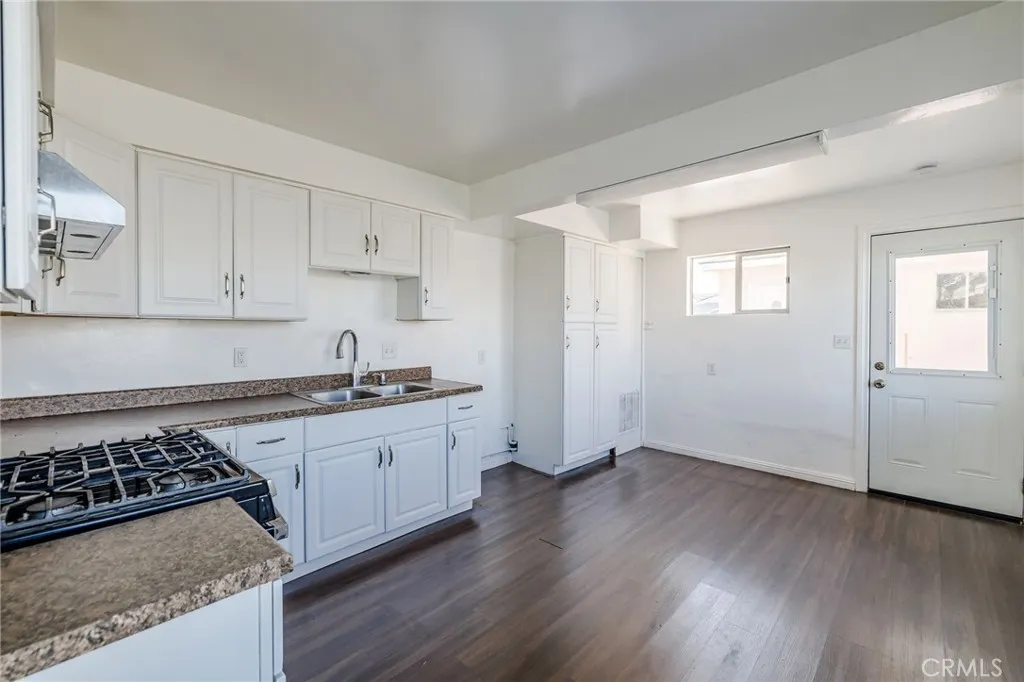 18703 Crenshaw Boulevard, Torrance, California 90504 home-pic-8