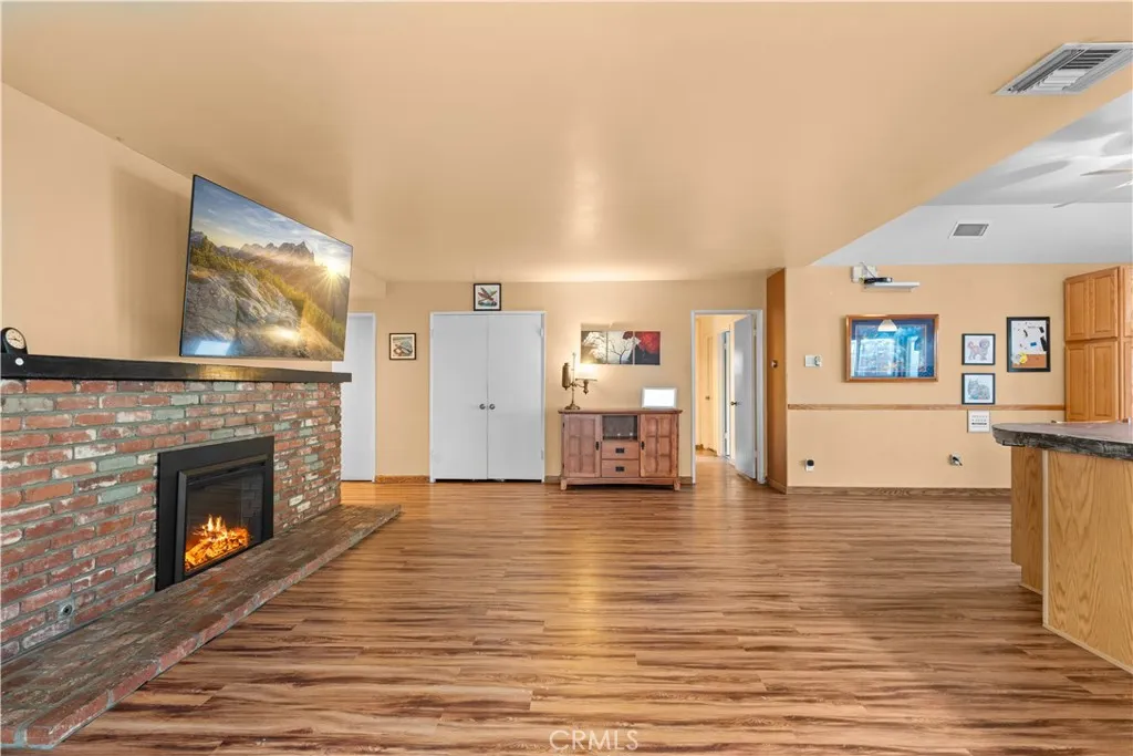 12208 Bombardier Avenue, Norwalk, California 90650 home-pic-9
