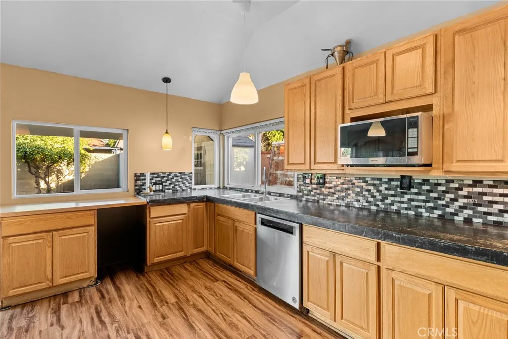 12208 Bombardier Avenue, Norwalk, California 90650 home-pic-15