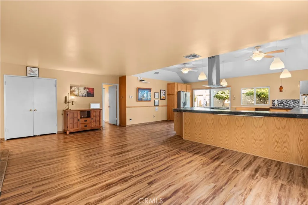 12208 Bombardier Avenue, Norwalk, California 90650 home-pic-10