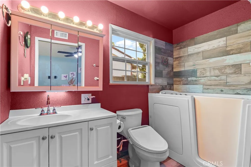 12208 Bombardier Avenue, Norwalk, California 90650 home-pic-21