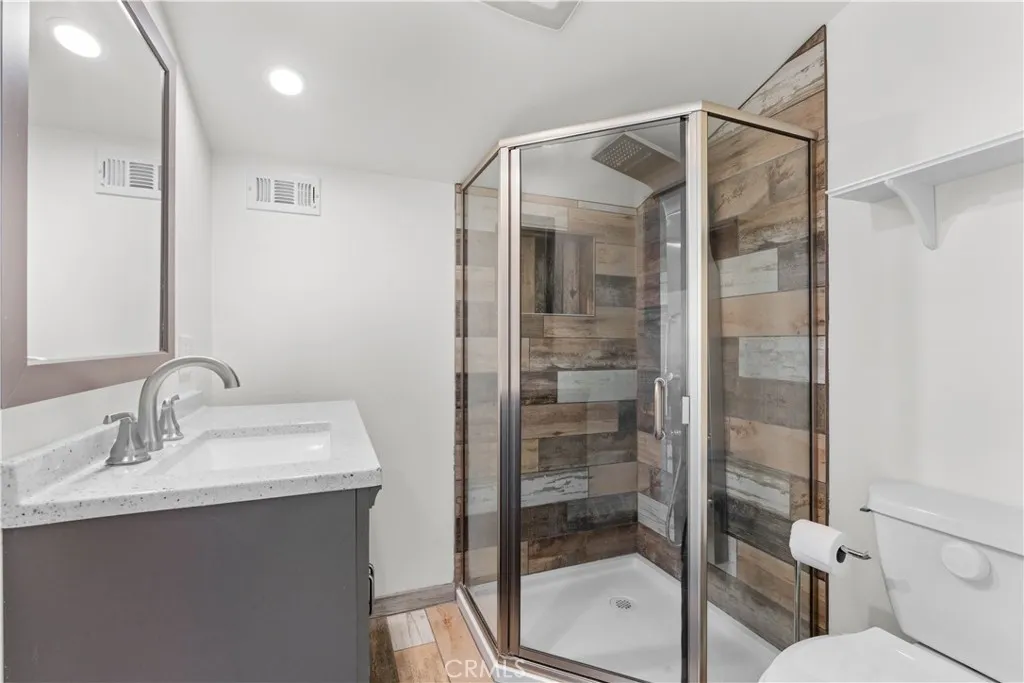 12208 Bombardier Avenue, Norwalk, California 90650 home-pic-23