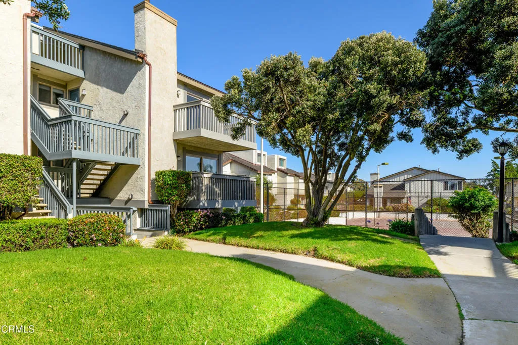 3122 Sunset Lane, Oxnard, California 93035 home-pic-1