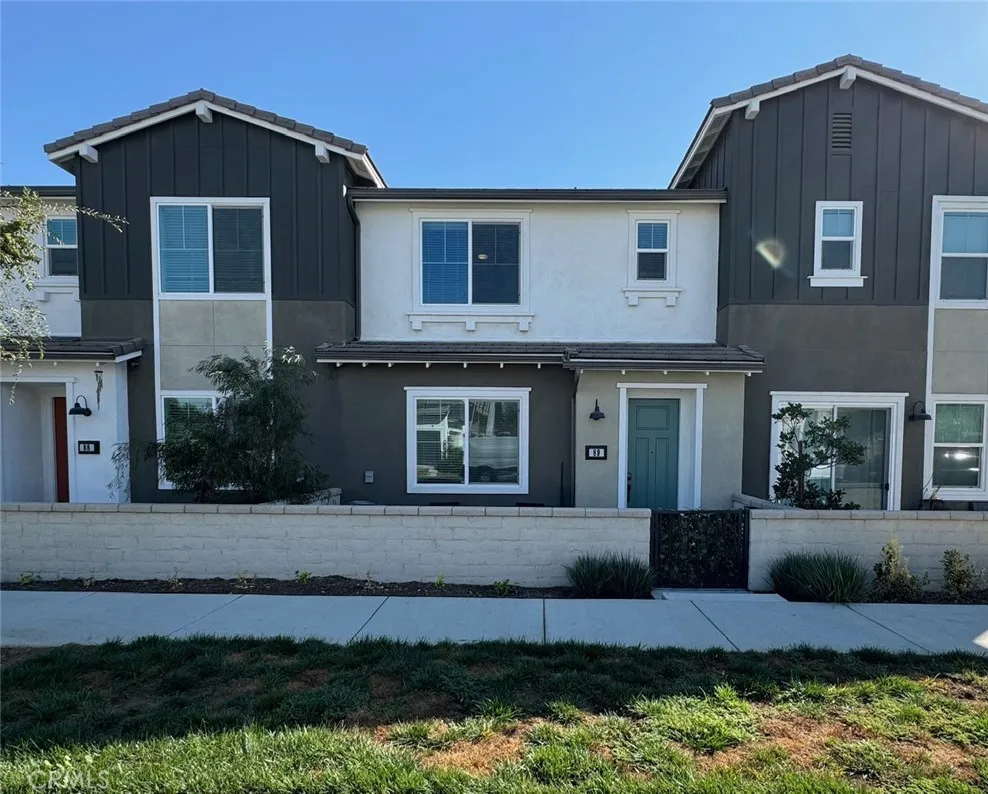 3652 E Moonlight Street, Ontario, California 91761 home-pic-1
