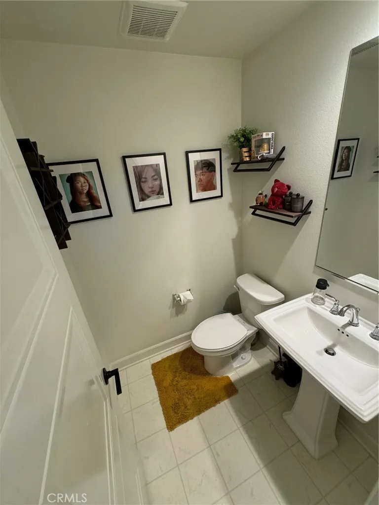 3652 E Moonlight Street, Ontario, California 91761 home-pic-16