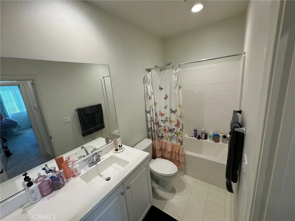 3652 E Moonlight Street, Ontario, California 91761 home-pic-23