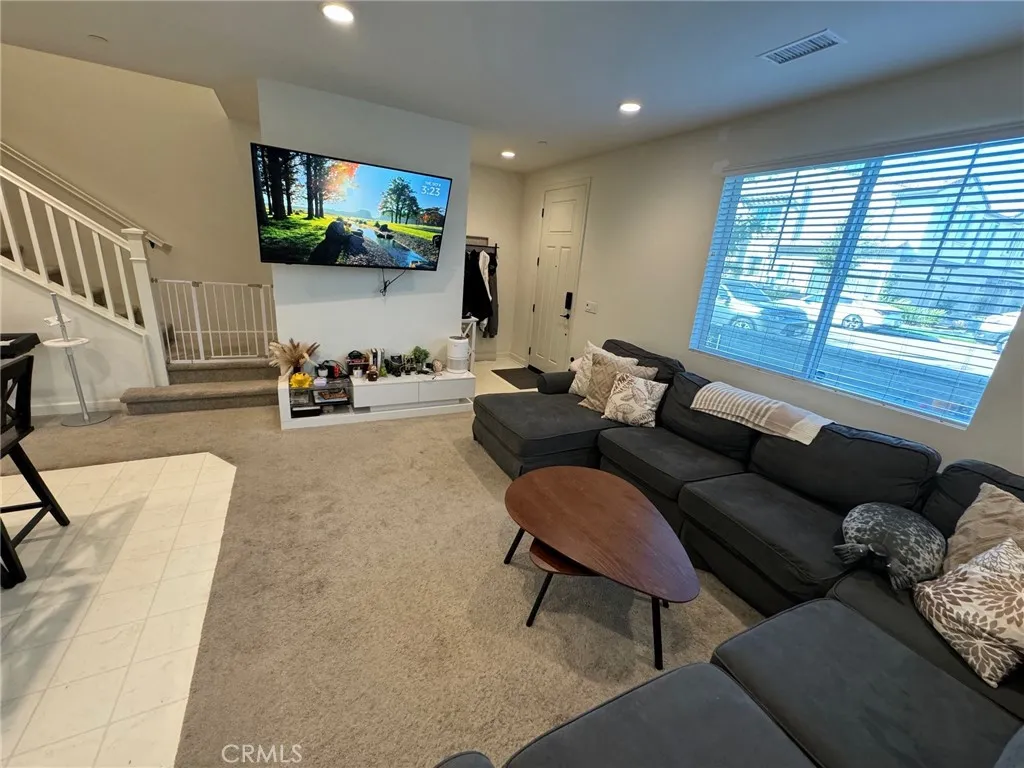 3652 E Moonlight Street, Ontario, California 91761 home-pic-8