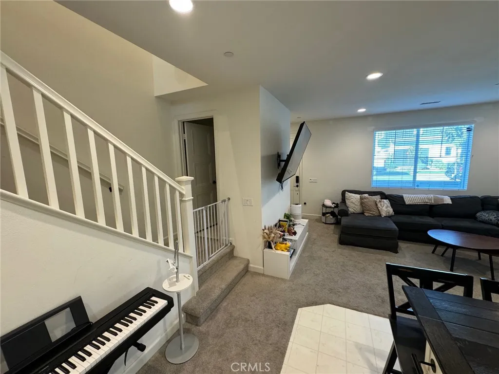 3652 E Moonlight Street, Ontario, California 91761 home-pic-15
