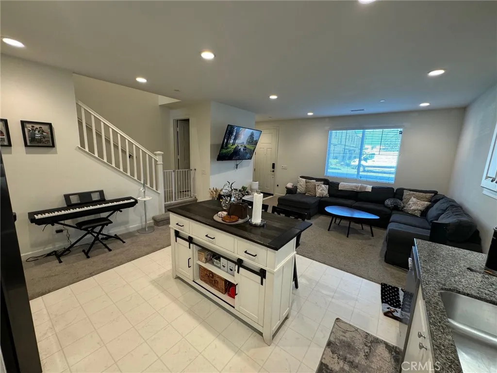 3652 E Moonlight Street, Ontario, California 91761 home-pic-6
