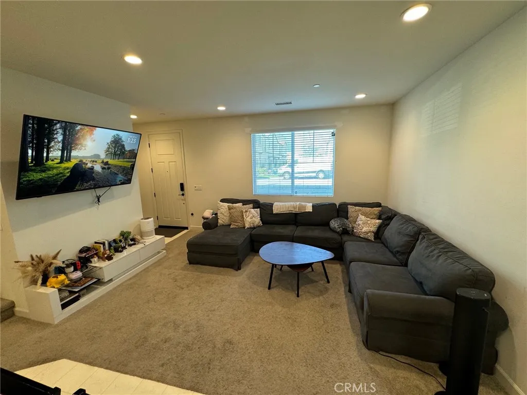 3652 E Moonlight Street, Ontario, California 91761 home-pic-7