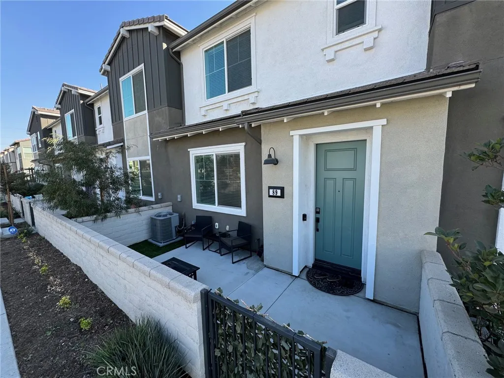 3652 E Moonlight Street, Ontario, California 91761 home-pic-2