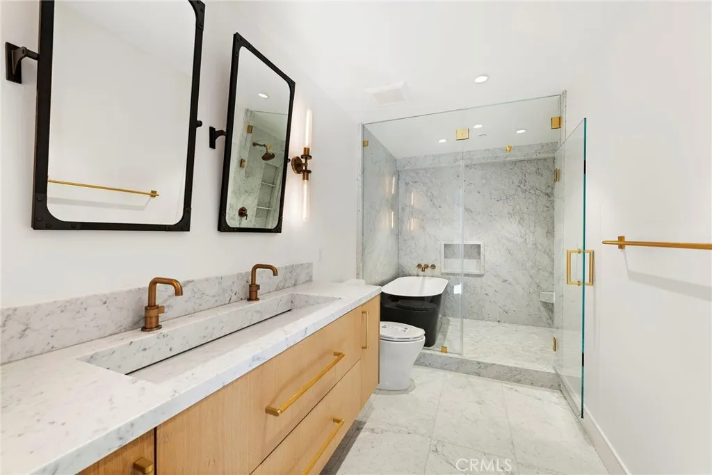 20462 Santa Ana Ave F, Newport Beach, California 92660 home-pic-16