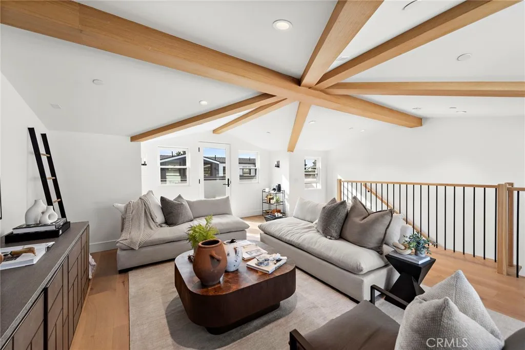 20462 Santa Ana Ave F, Newport Beach, California 92660 home-pic-1