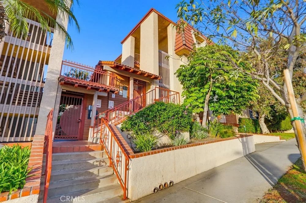 2101 E 21st 306, Signal Hill, California 90755 home-pic-1