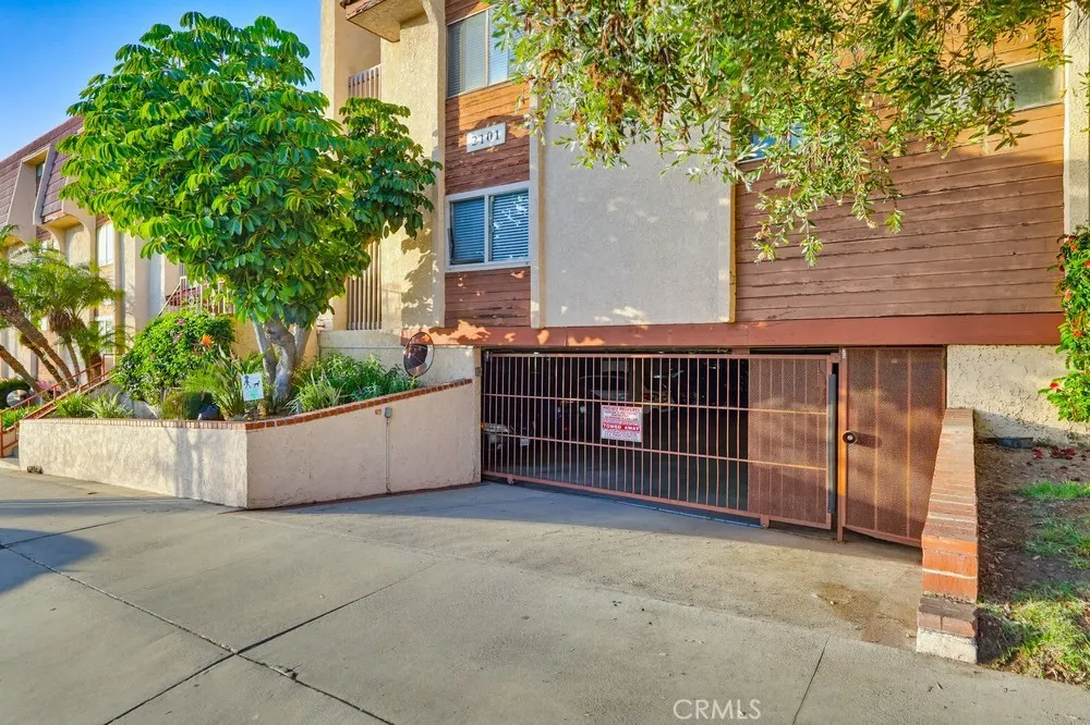 2101 E 21st 306, Signal Hill, California 90755 home-pic-32