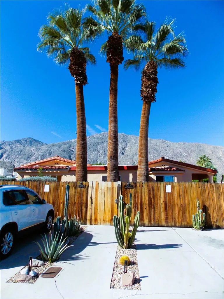 583 S Calle Abronia, Palm Springs, California 92264 home-pic-1