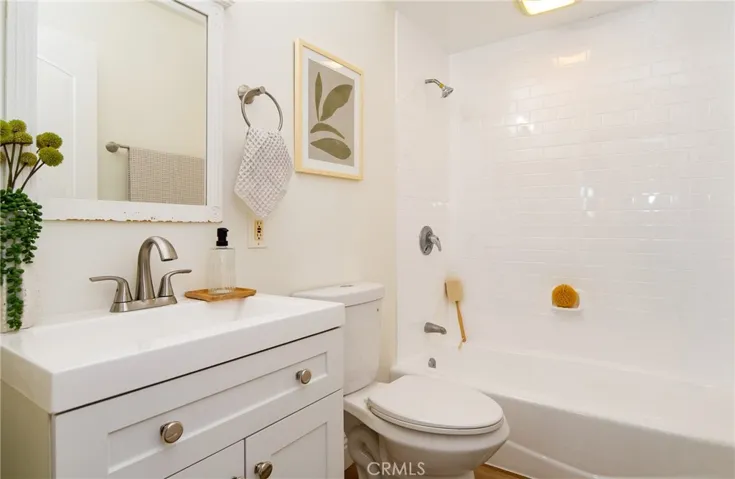 1725 Loma Avenue 18, Long Beach, California 90804