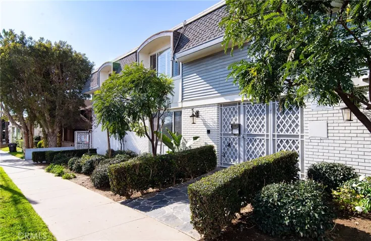 1725 Loma Avenue 18, Long Beach, California 90804