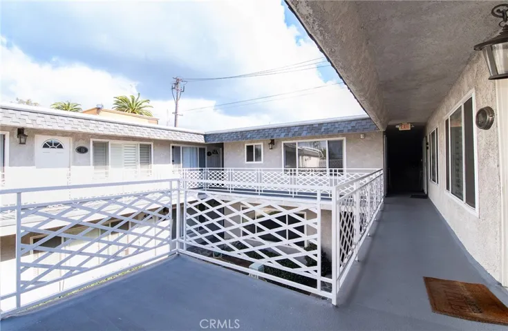 1725 Loma Avenue 18, Long Beach, California 90804