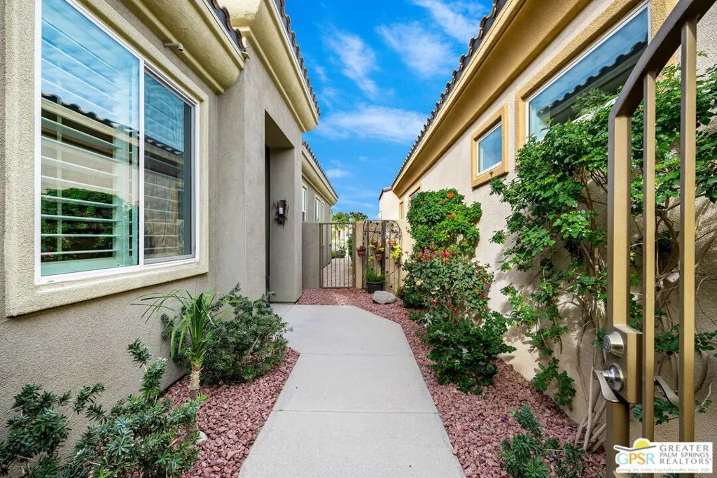 67448 Zuni Court, Cathedral City, California 92234 home-pic-10