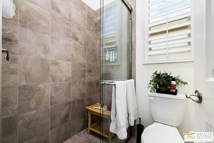 Guest Shower