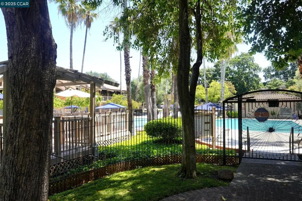 440 N Civic Dr 203, Walnut Creek, California 94596 home-pic-20
