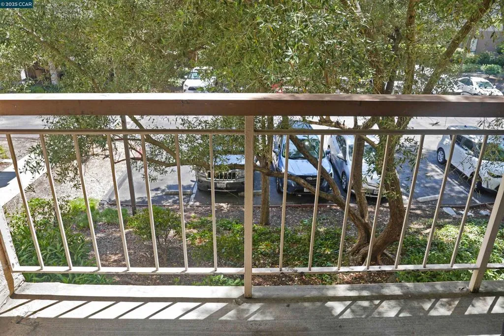 440 N Civic Dr 203, Walnut Creek, California 94596 home-pic-11