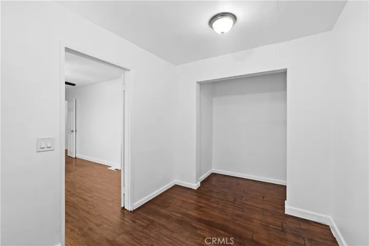 3rd bedroom nook and walk in closet