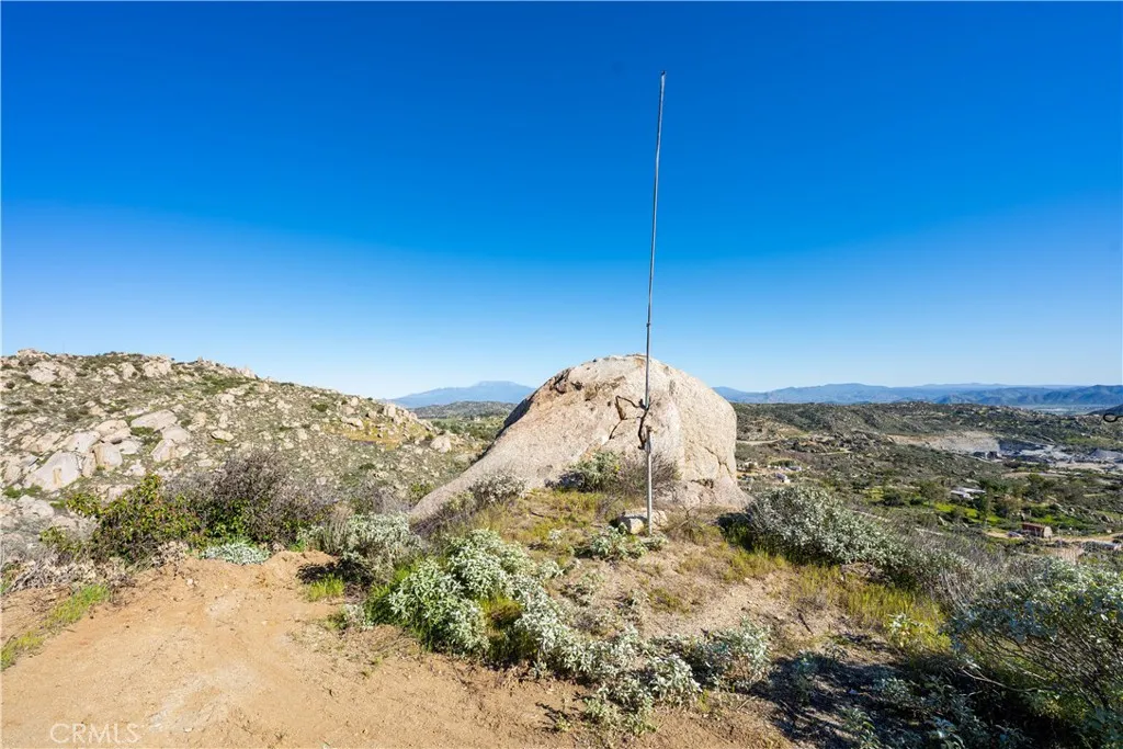 Flag pole