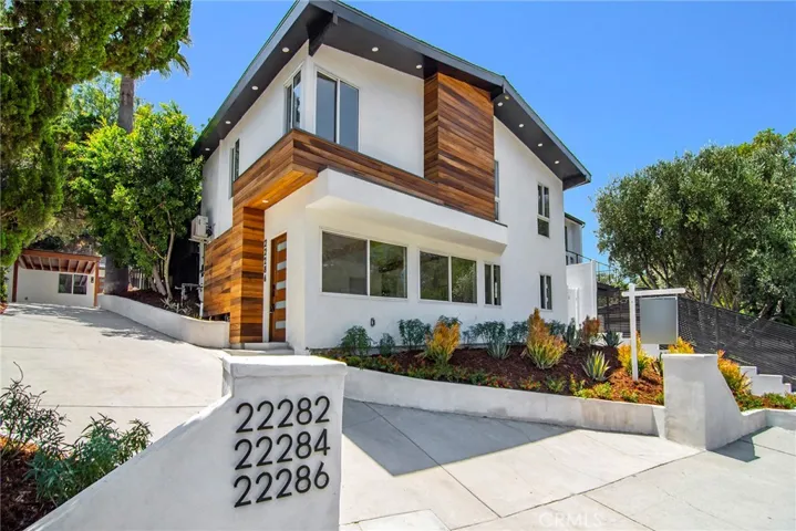 22284 Avenue San Luis, Woodland Hills, California 91364
