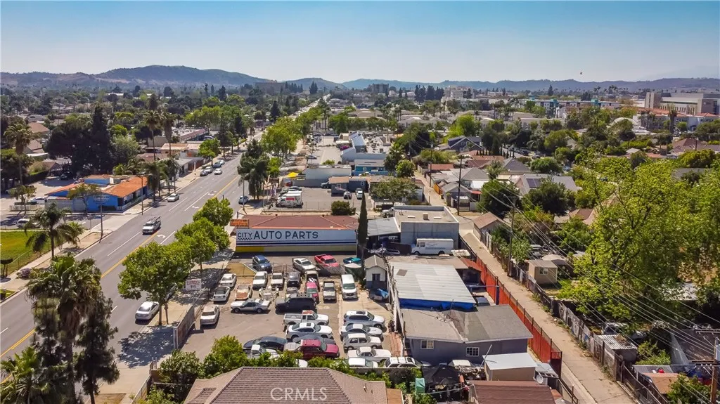 915 - 929 E Mission Boulevard, Pomona, California 91766 — photo 5