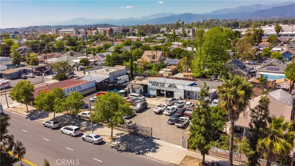 915 - 929 E Mission Boulevard, Pomona, California 91766 — photo 4
